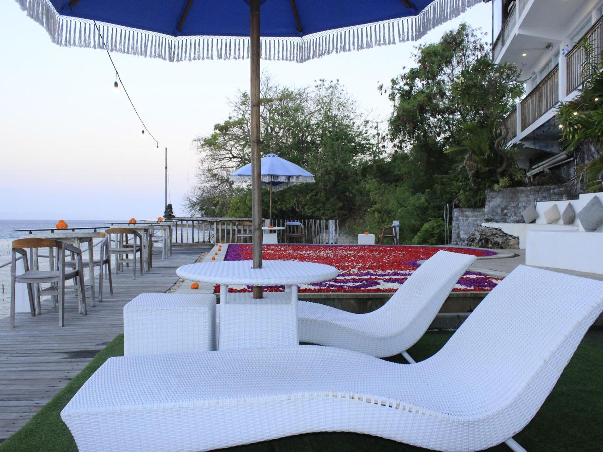 Suite Ocean Blue Batununggul Exterior foto